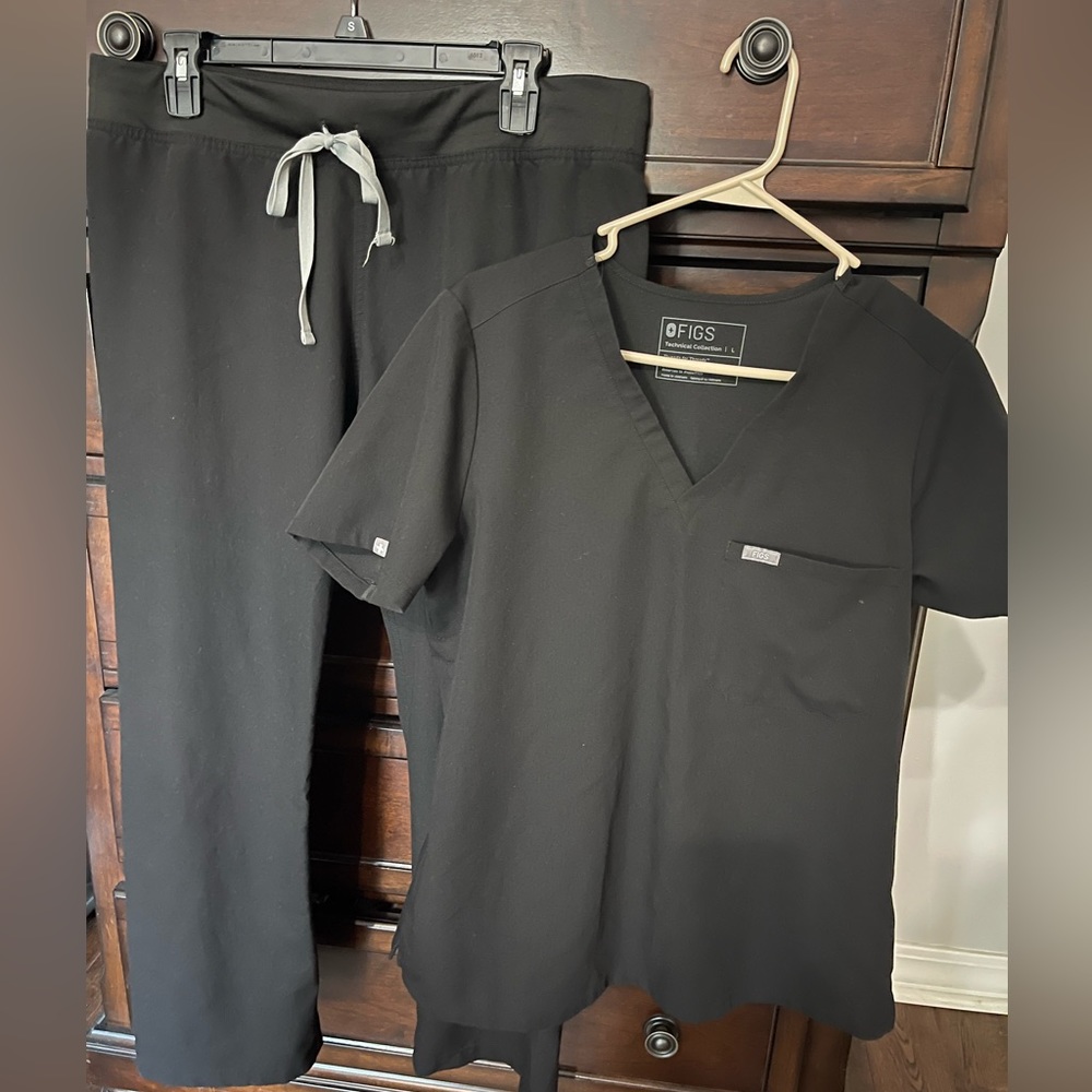 Black figs set